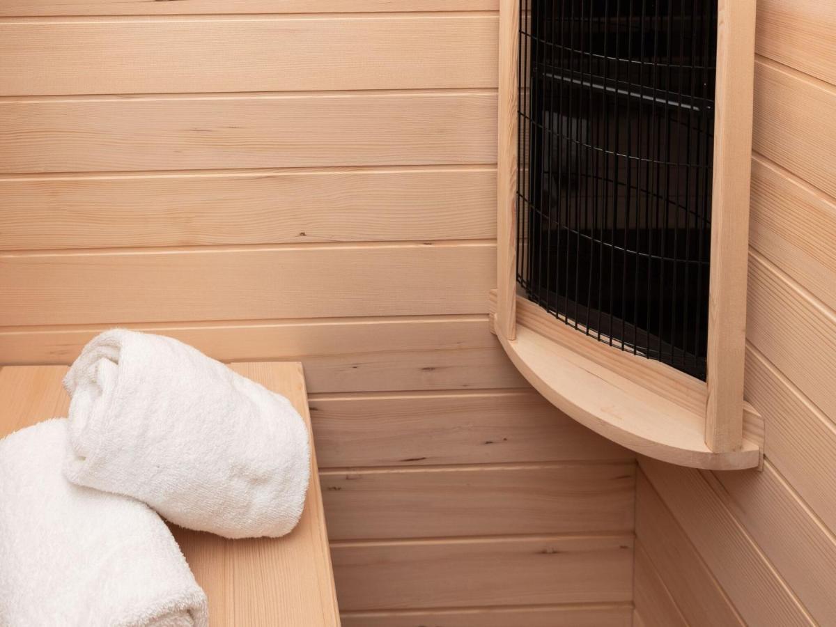 Amazing Apartment In Renesse With Infrared Sauna Eksteriør billede